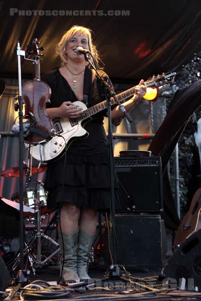 JULIE B. BONNIE - 2009-08-21 - PARIS - Glaz Art - 